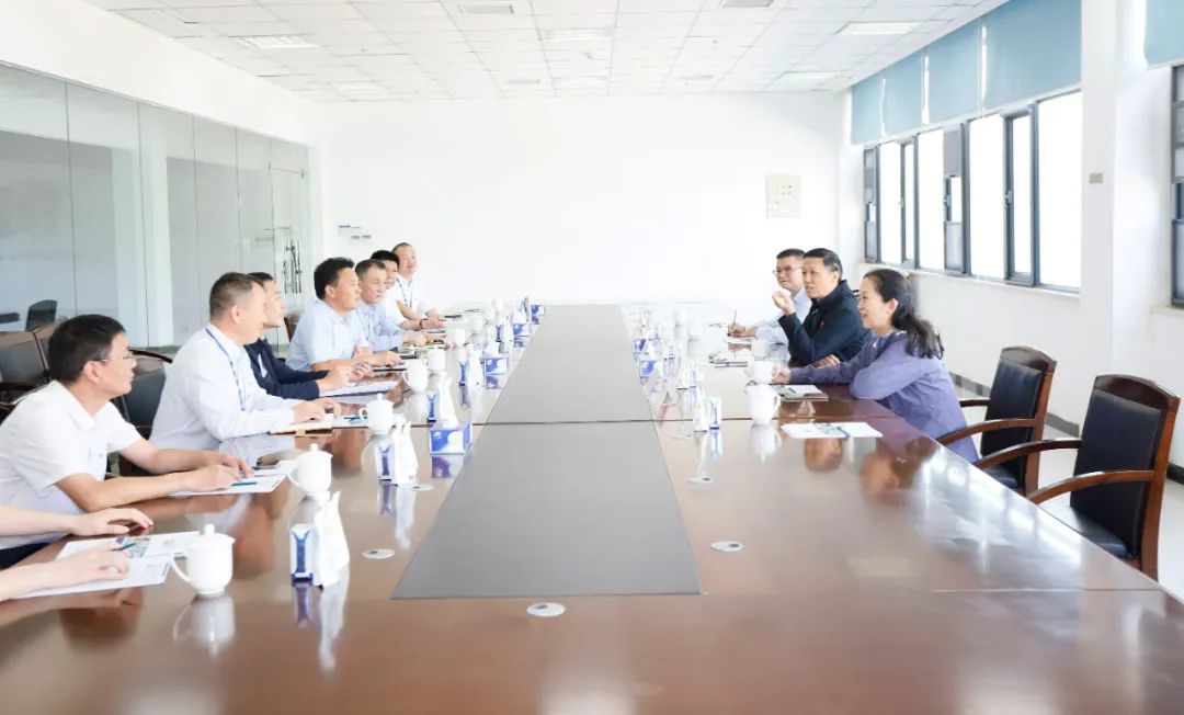 快樂過“雙節(jié)”，安全不放假｜河南農(nóng)投集團黨委書記、董事長李曉寰一行蒞臨花花牛乳業(yè)集團開展“雙節(jié)”安全生產(chǎn)大檢查活動并慰問一線職工、