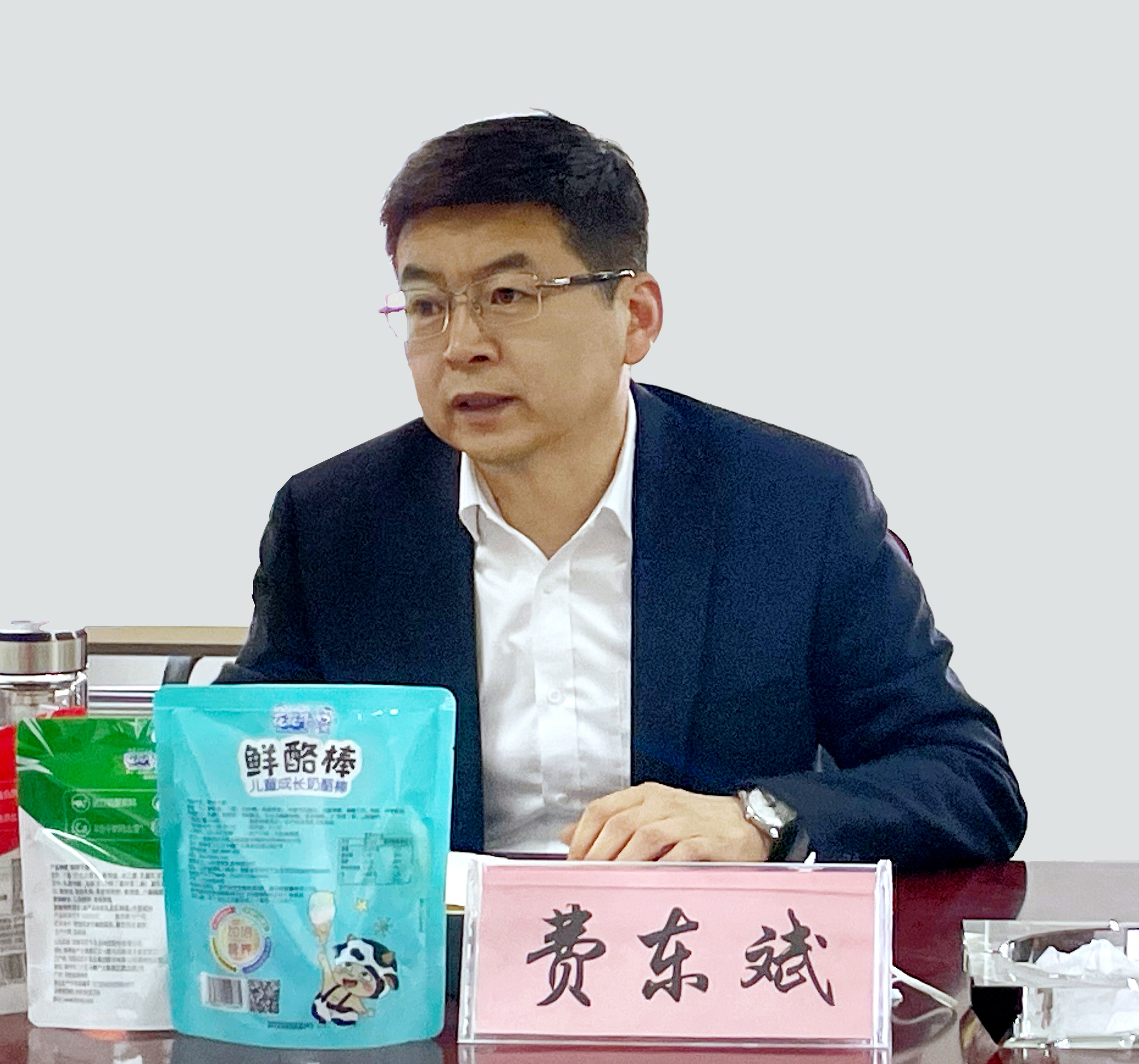 河南省委常委、副省長費東斌蒞臨 花花牛乳業(yè)集團調(diào)研